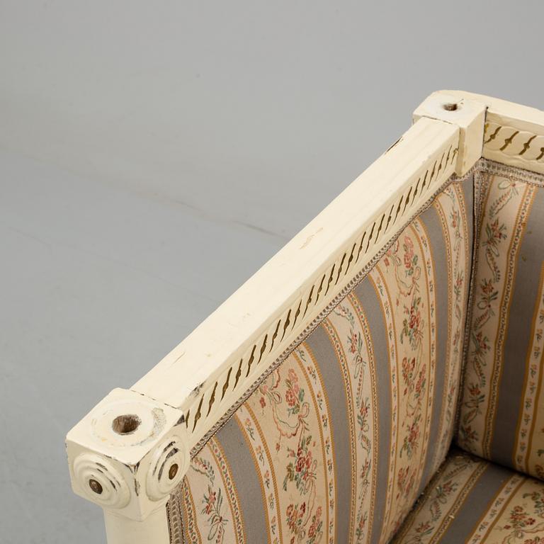 A provincial Gustavian sofa, early 19th Century.