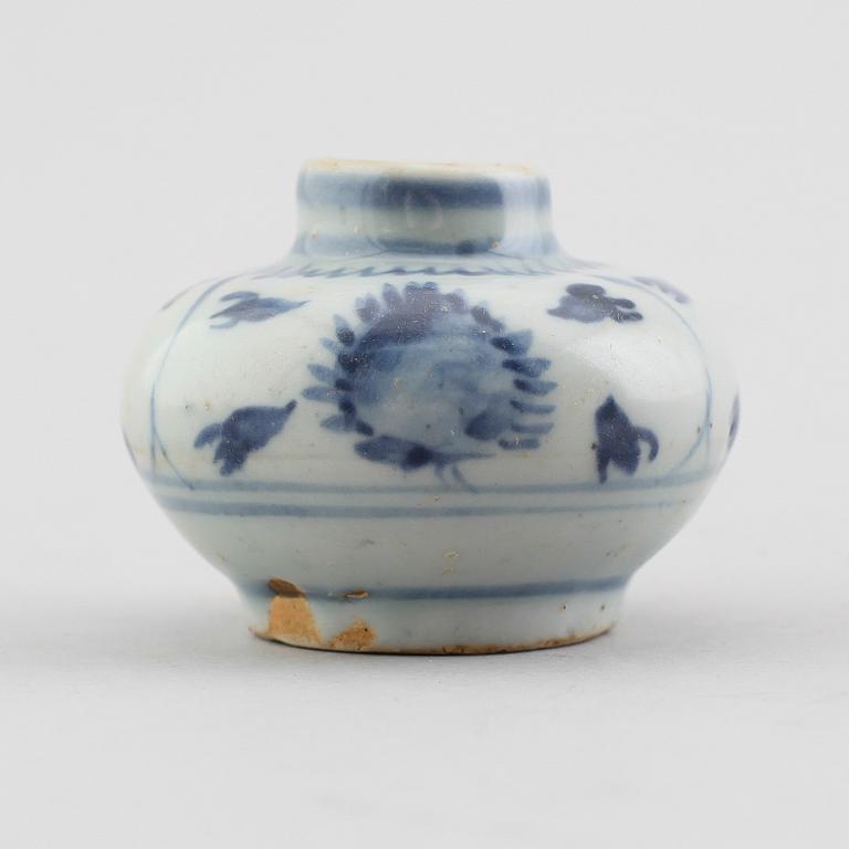 VAS, porslin, Kina, Ming, 1400-tal.