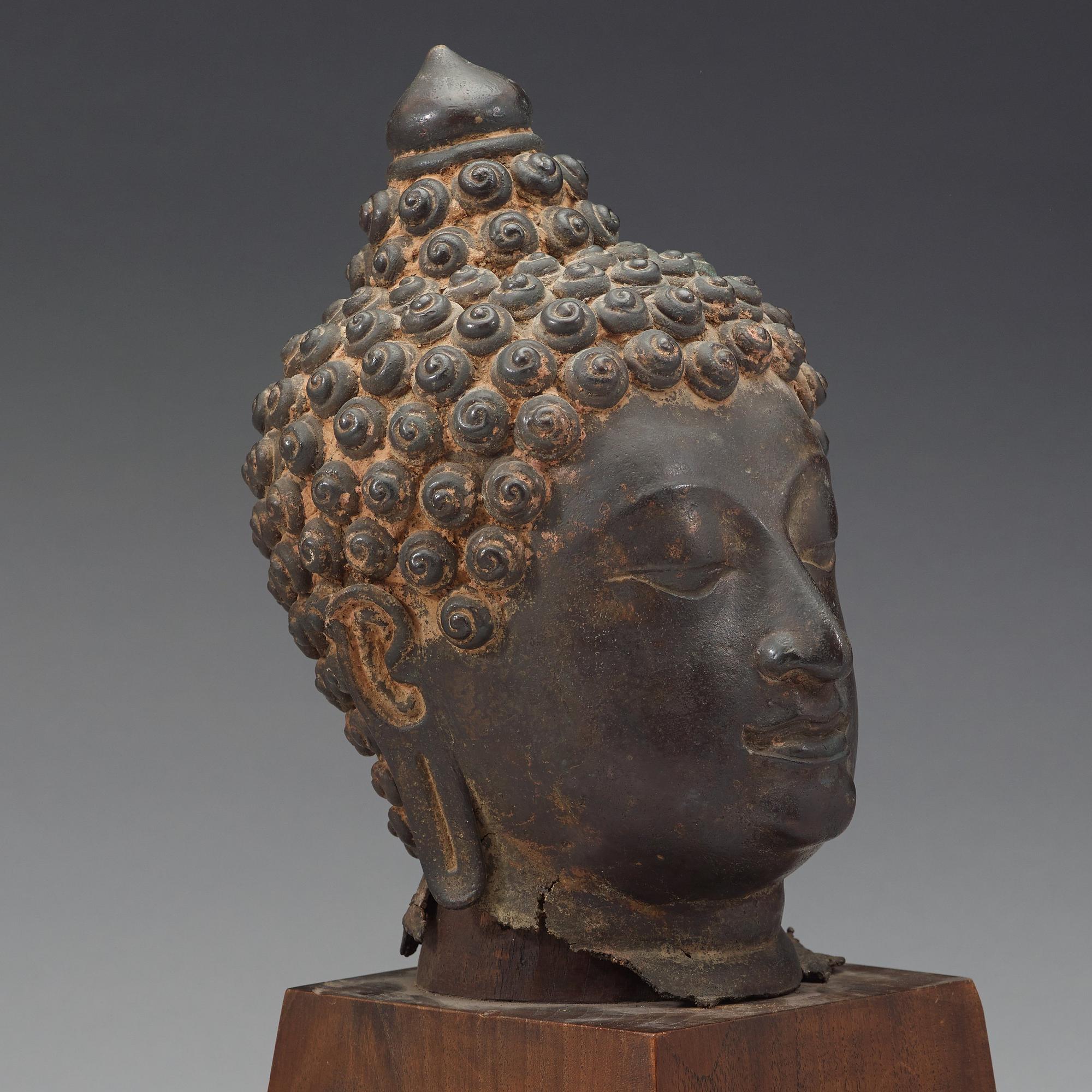 SKULPTURHUVUD, brons. Thailand, 16/1700-tal.