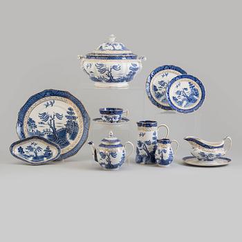 A part dinner and tea earthenware service, 'Real old Willow', Booths, England, first half of the 20th century (117 ps).