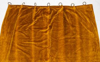 A set of four yellow velvet curtains, 1910's/20's, ca 247 x 120 cm.