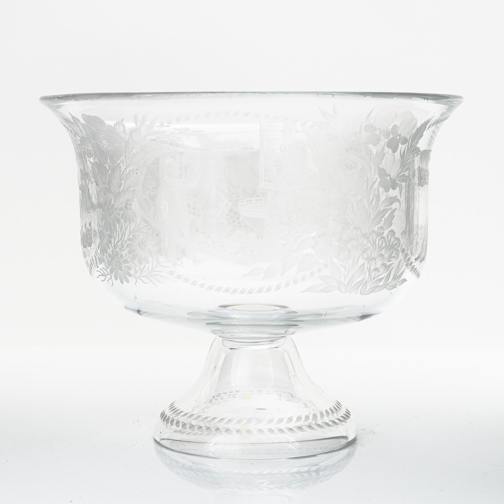 Lisa Bauer, a glass bowl, signed and numbered 160/175, Kosta, 1978.