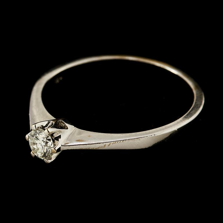 RING, 18k vitguld med briljantslipad diamant, ca 0.20 ct, Albrekts guld. Vikt 4 g.