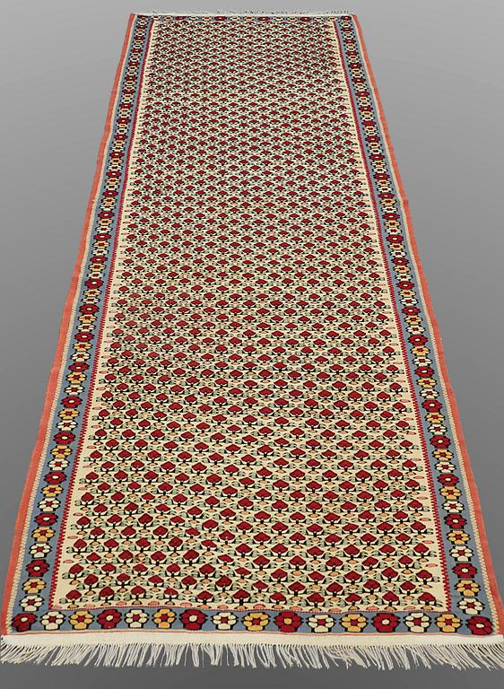 A runner Kelim Senneh 266 x 85 cm.
