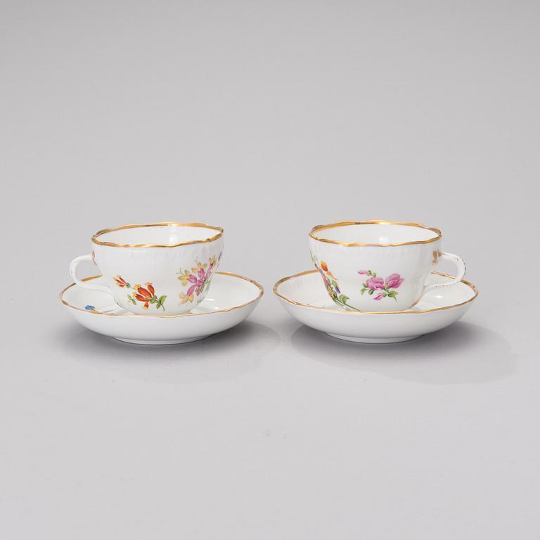 A pair of 19th century porcelain coffee cups, KPM Berlin 1849-1870.