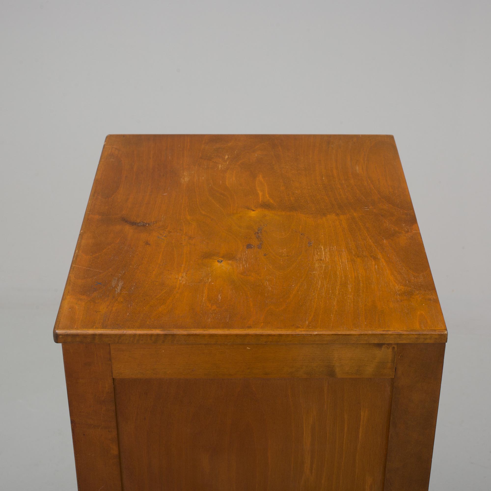 JALUSISKÅP, 1900-tal.