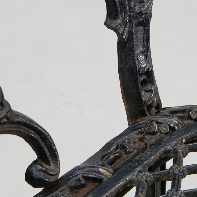 An early 20th century five piece garden suite for Porin Konepaja (Björneborgs Mekaniska Werkstad).