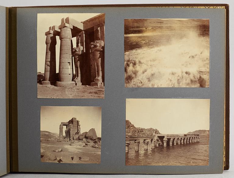 FOTOALBUM,   MEDELHAVSKRYSSNING 1905-06 MED KORVETTEN FREJA.