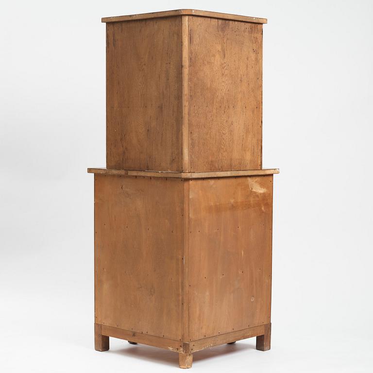 Oscar Nilsson, attributed to, a corner cabinet, likely executed at Isidor Hörlin AB, Stockholm in the 1930s-1940s.