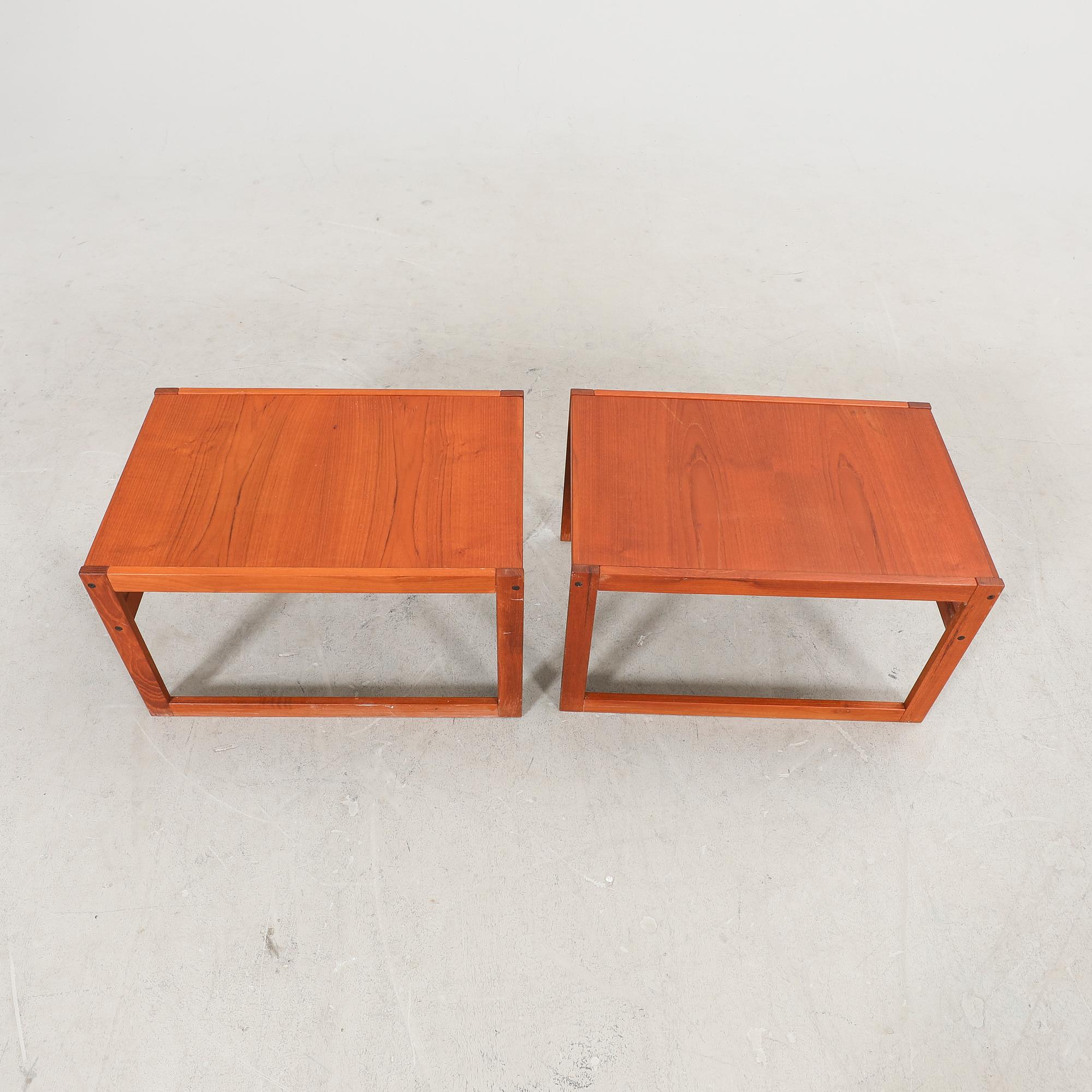 A pair of late 20th century side tables.