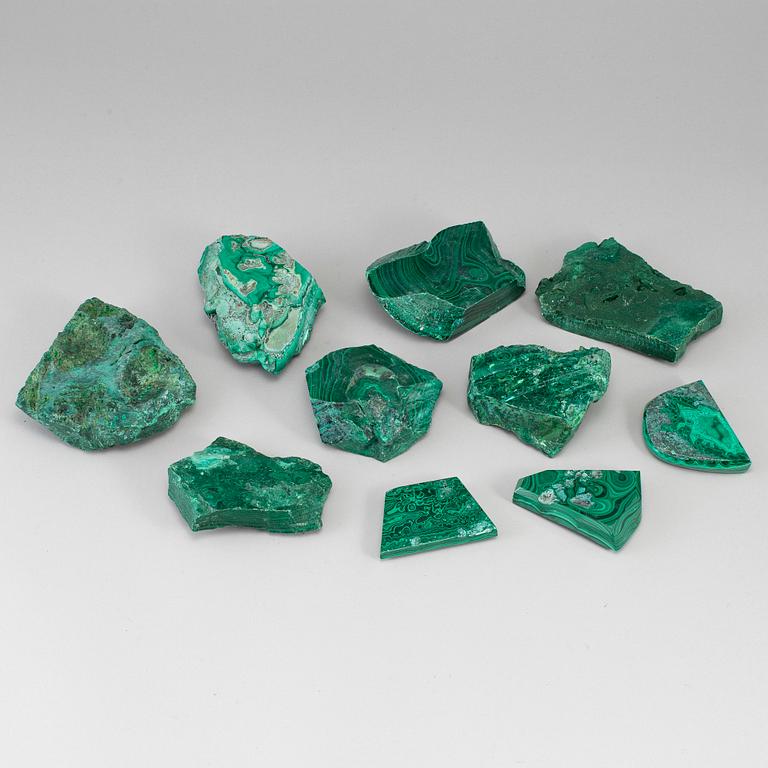 Ten 20th century malachite dishes.