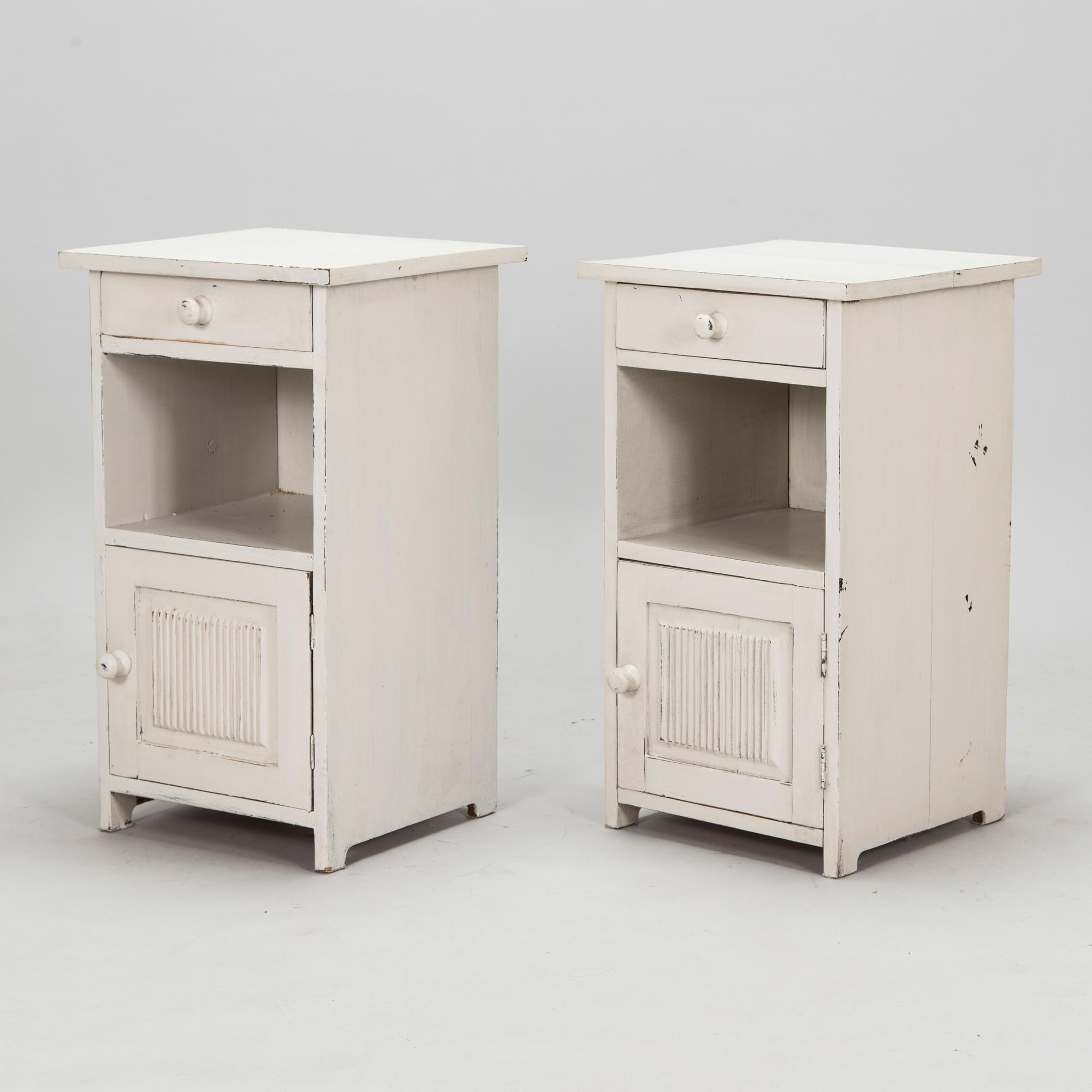 Nattduksbord, ett par, 1900-talets första hälft.