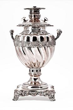 SAMOVAR MED BRICKA, pläter, bl a Fraget, Warsawa. Ryssland. 1800-talets andra hälft.