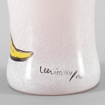VAS, glas, Ulrica Hydman-Vallien, Kosta Boda, signerad.