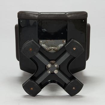 Kari-Pekka Valorinta, nojtuoli, "Nautilus" Isku 1960-luku.