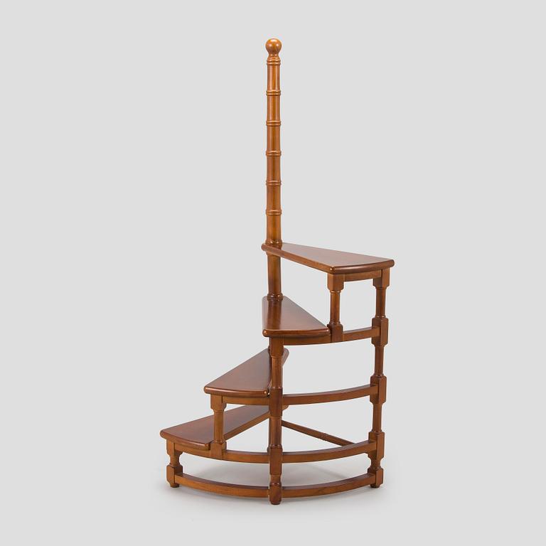 An English style library ladder, the latter half of the 20th century.