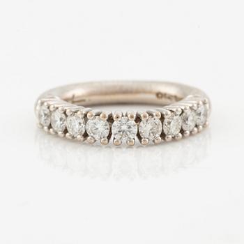 Ole Lynggaard, ring, 18K white gold with brilliant-cut diamonds.