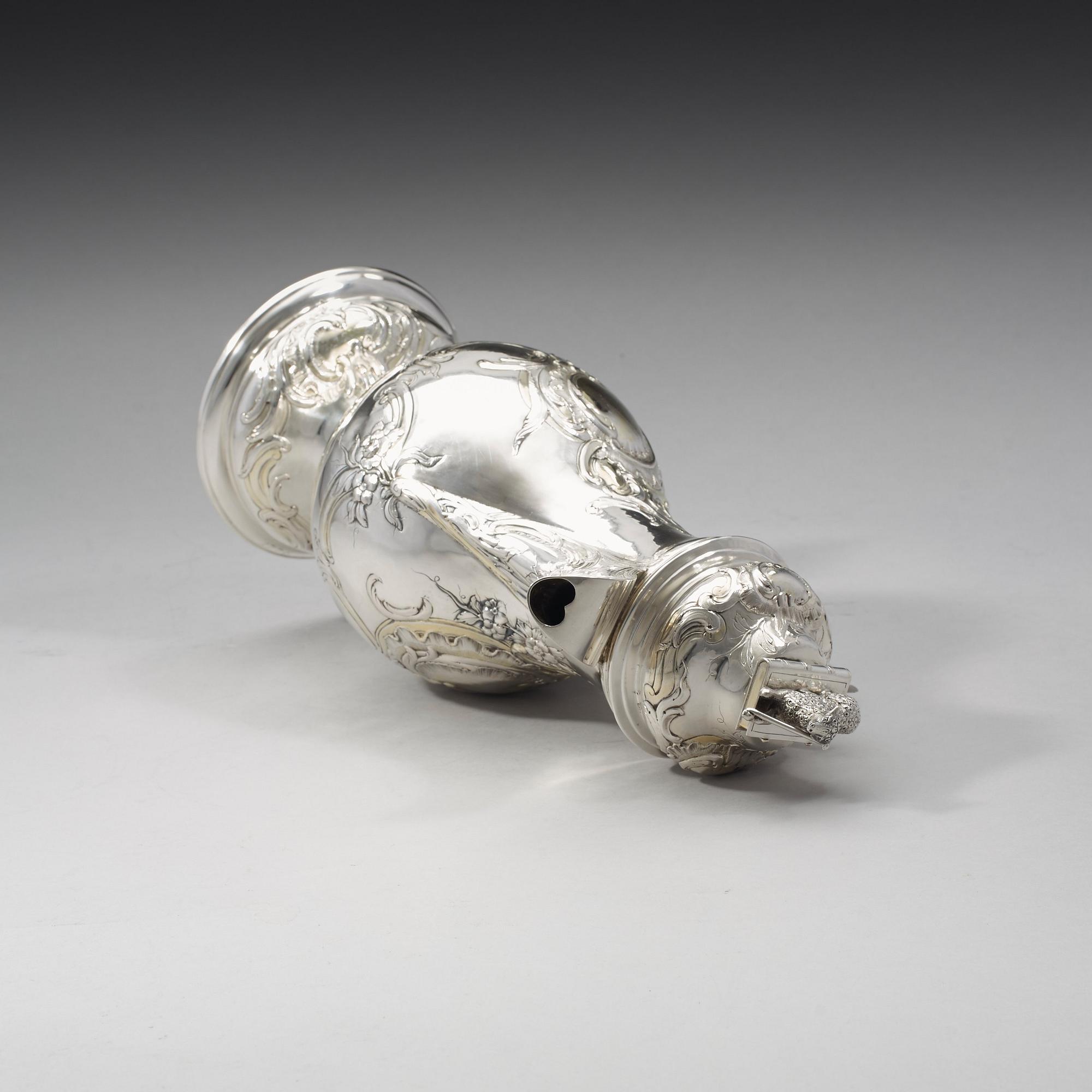 VINKANNA, av David Thomas Hell, Hamburg (verksam 1772-1008). Rokoko.