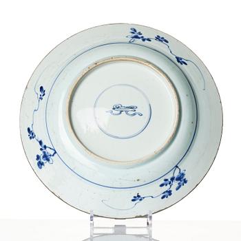 Fat, porslin. Qingdynastin, Kangxi (1662-1722).