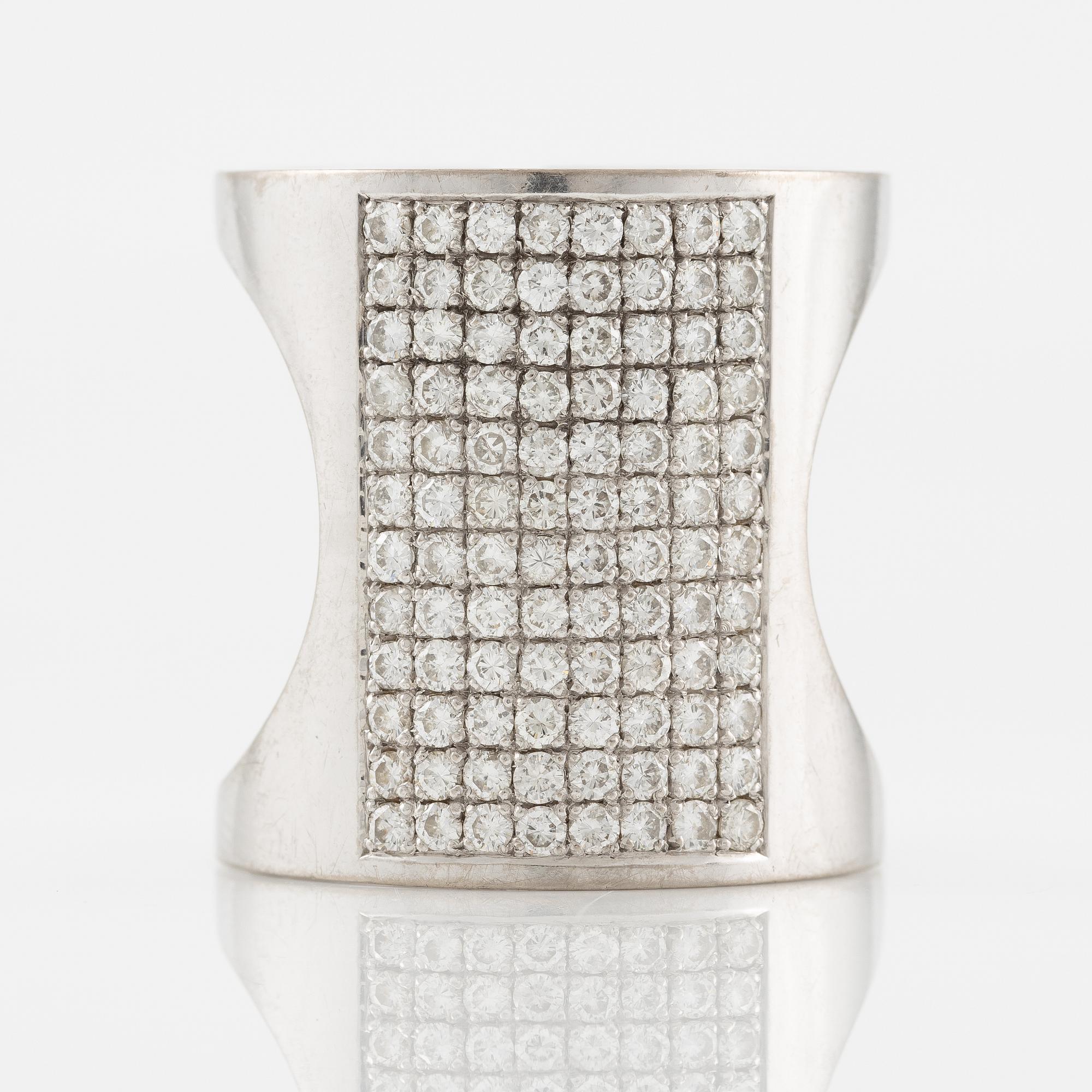 Sigurd Persson, Wolfgang, Gessl, 18K white gold with brilliant-cut diamonds.