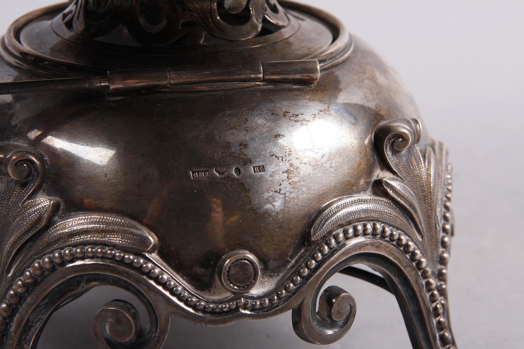 TÉ OCH KAFFESERVIS, 3 delar, silver, Gustaf Möllenborg Stockholm 1871. Tot vikt ca 3150 gram.