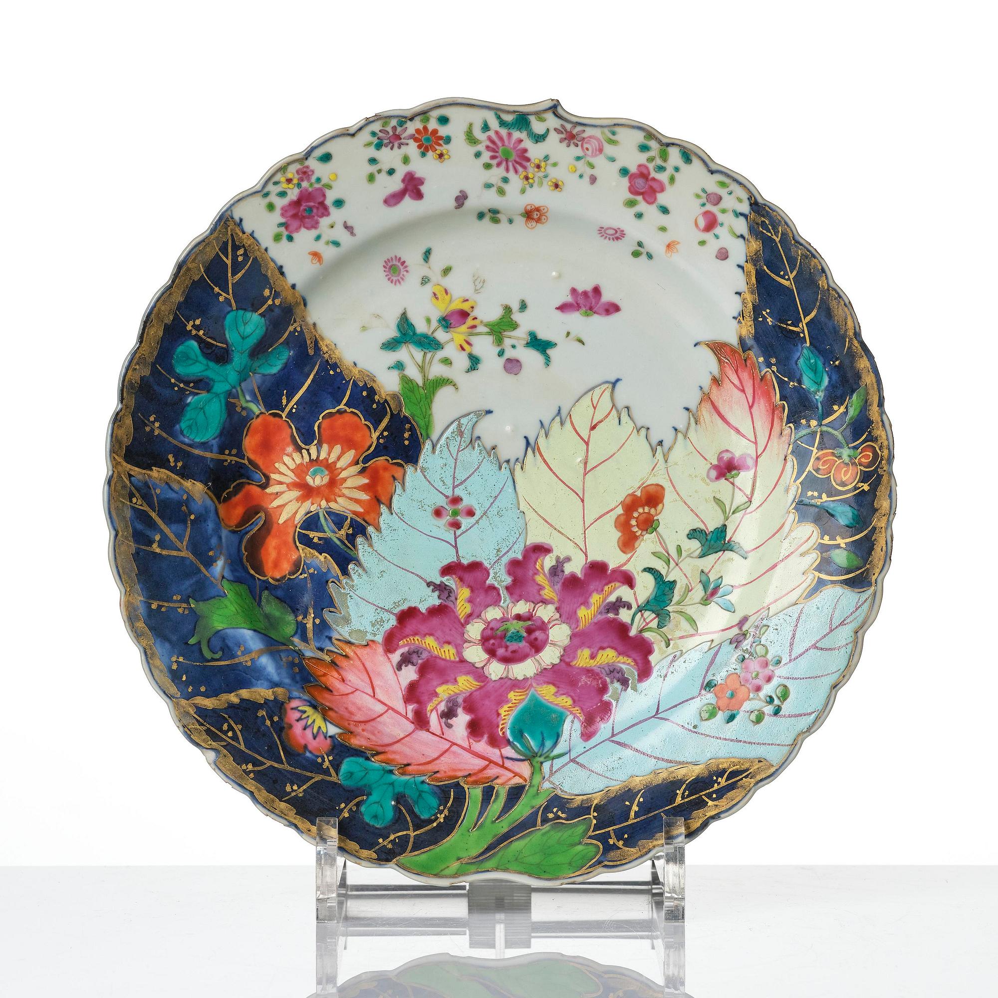 A set of three famille rose 'tobacco leaf' plates, Qing dynasty, Qianlong (1736-95).