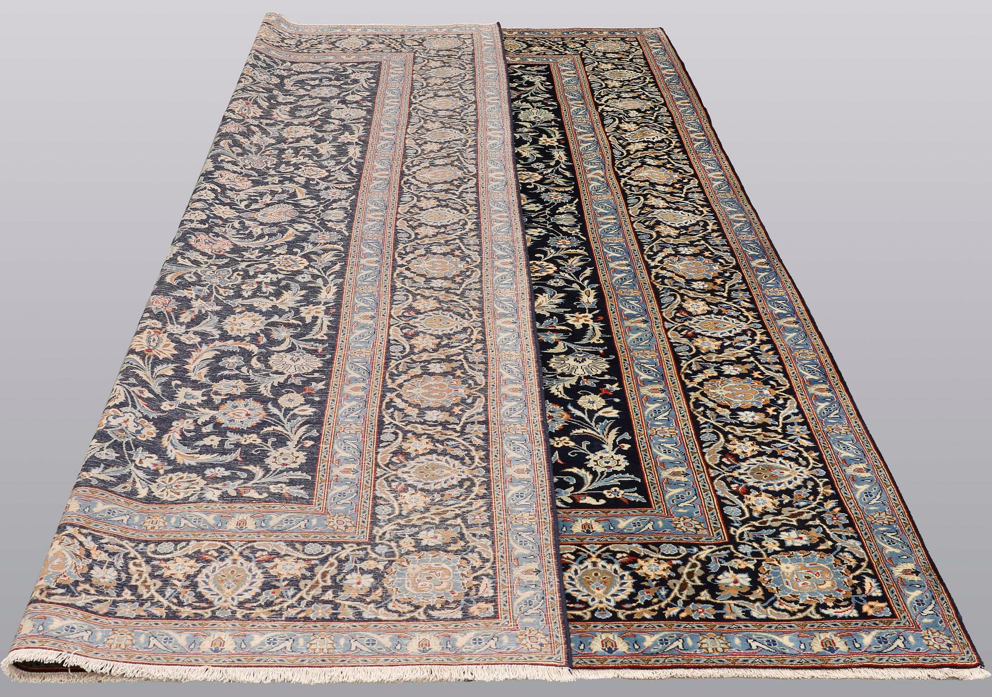 A carpet, Kashan, ca 355 x 238 cm.