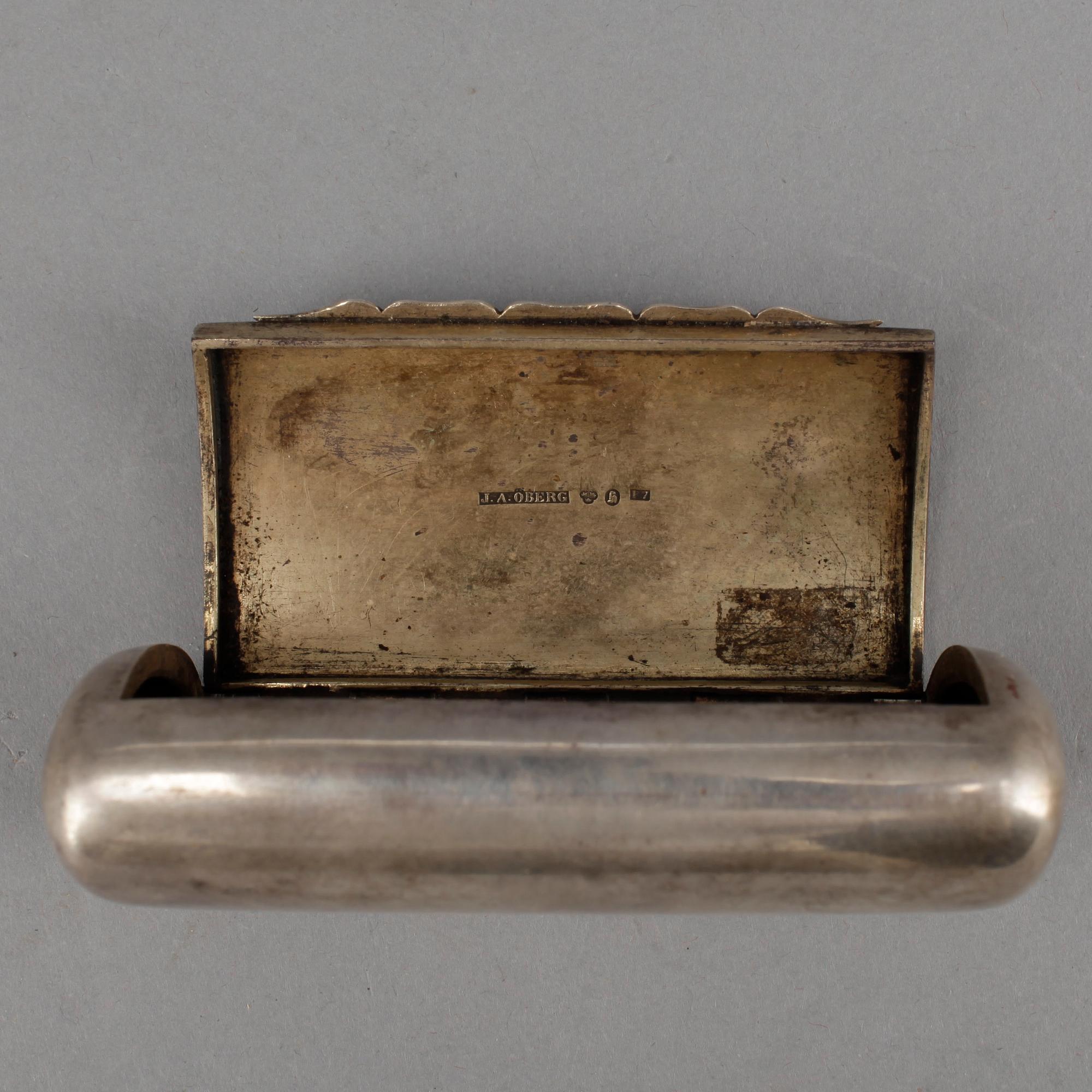 PARTI SILVER, 5 delar, silver, bland annat ett par manschettknappar i sterlingsilver, 1900-tal. Vikt ca 525 gram.
