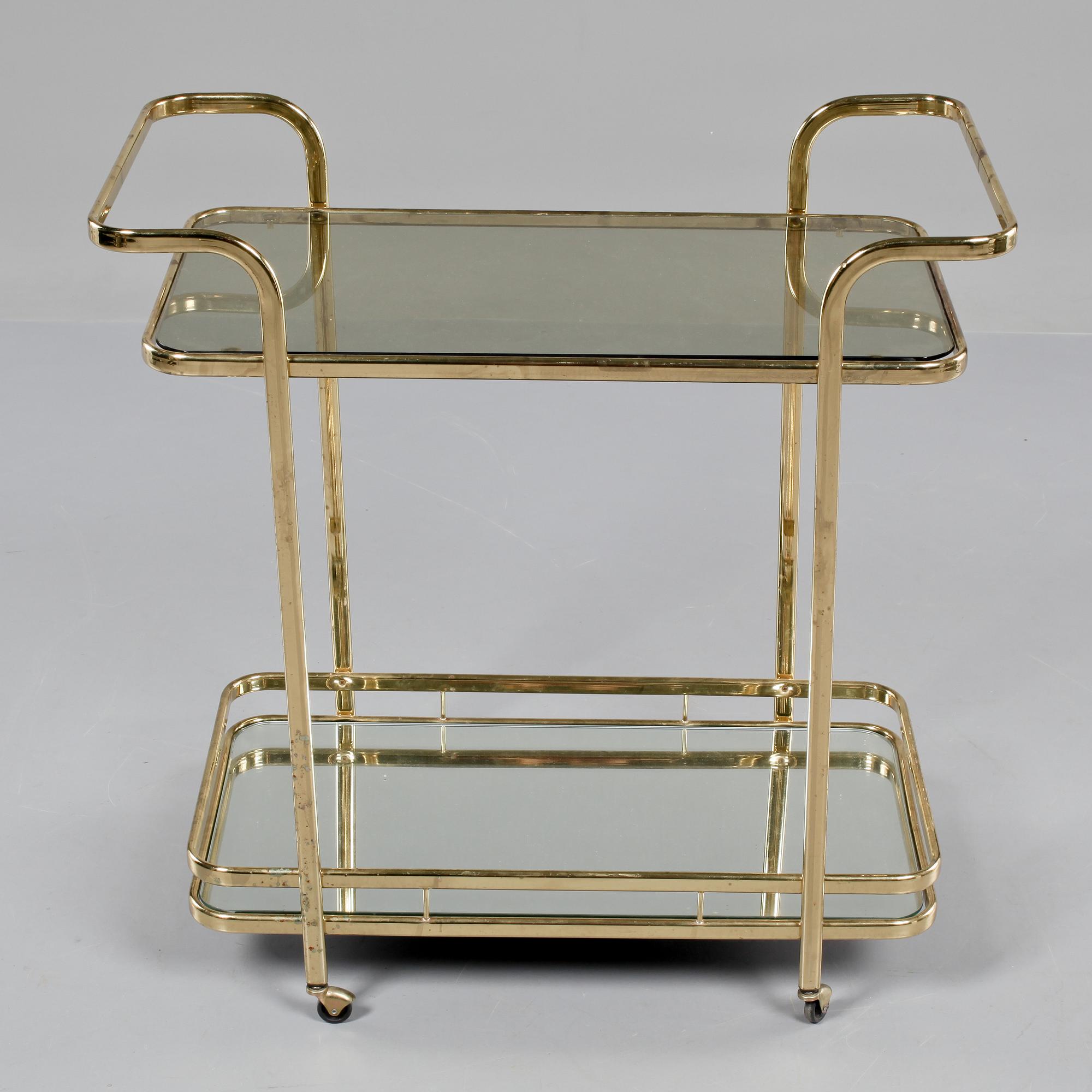 SERVERINGSVAGN, 1900-talets fjärde kvartal.