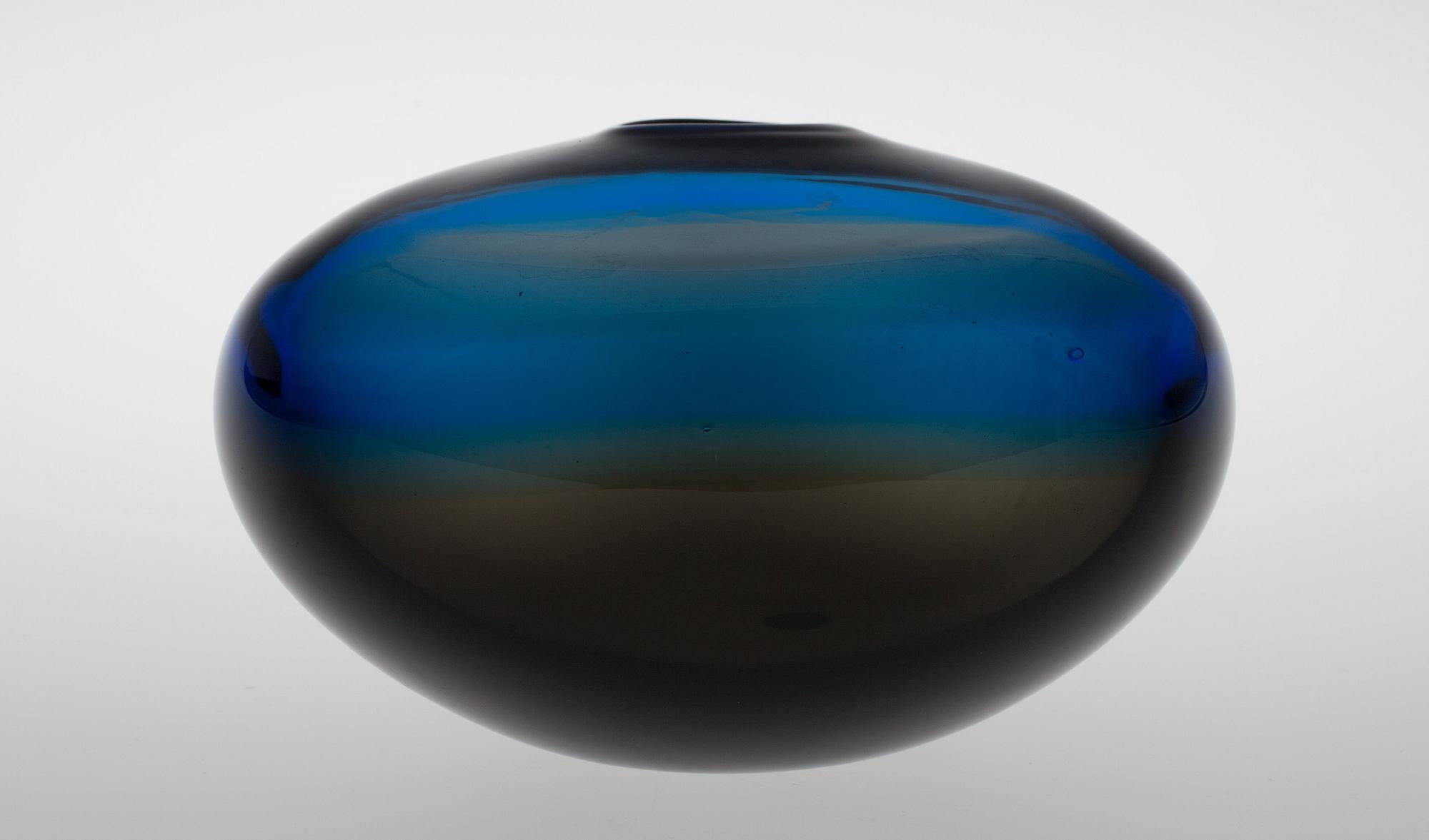 Timo Sarpaneva, A GLASS SCULPTURE.