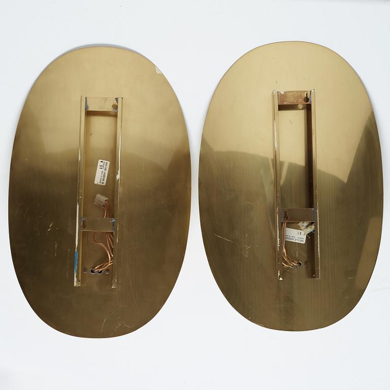 A pair of brass and glass wall sconces by Hans-Agne Jakobsson, Markaryd, second half of the 20th century.