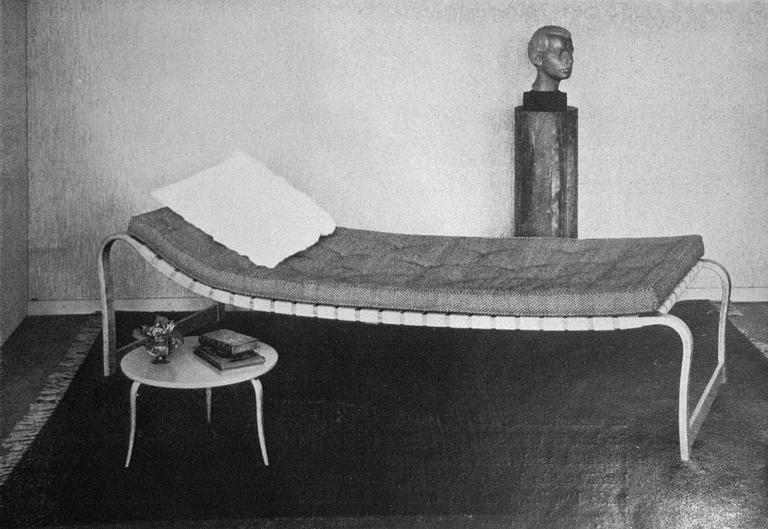 A Bruno Mathsson daybed "Paris" by Firma Karl Mathsson, Sweden, probably 1940's.