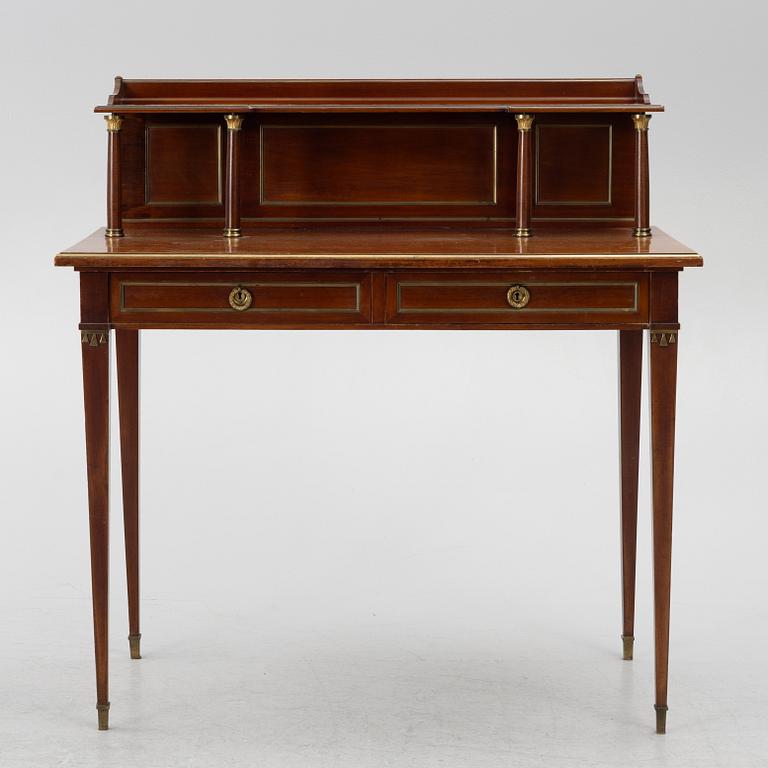 A Georgian style desk, mid 20th century.