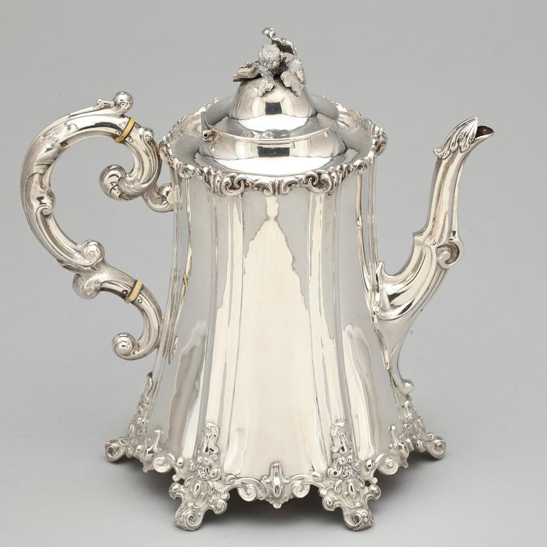 KAFFEKANNA, silver, nyrokoko, Christian Hammer, Stockholm 1856. Vikt ca 1162 gram.