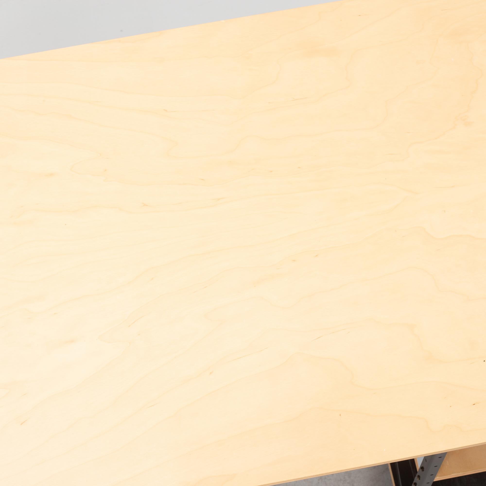 Charles & Ray Eames, "Desk Unit EDU", Vitra.