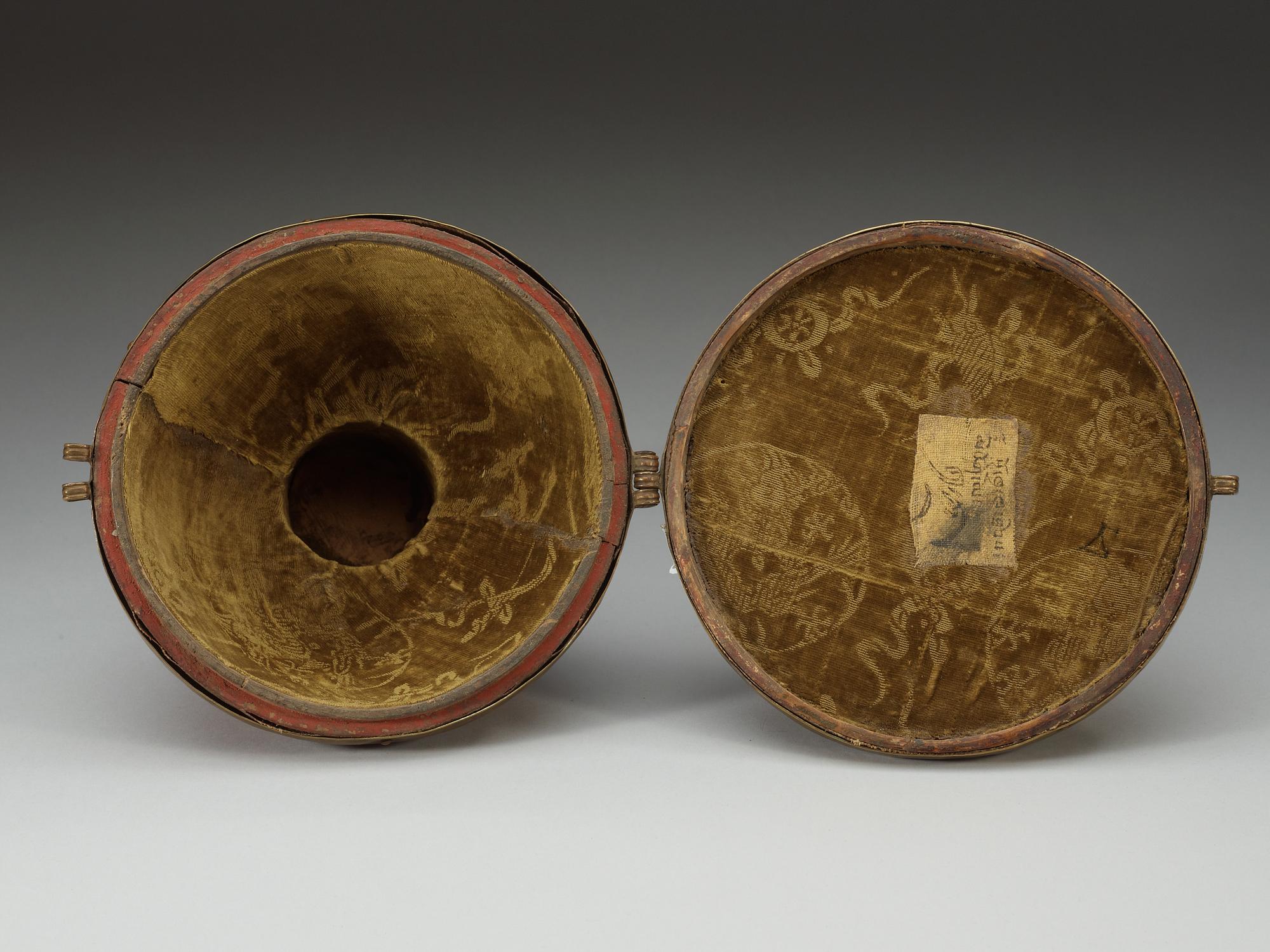 STEMCUP, porslin. Ming dynastin, Wanli (1573-1620).