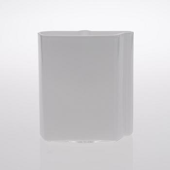 VALTO KOKKO, MALJAKKO, signeerattu Valto Kokko 84/243, Iittala, 1900-luvun jälkipuoli.