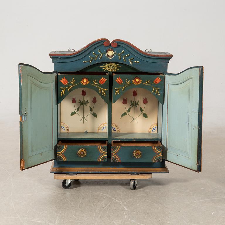 Hanging cabinet 19th century.