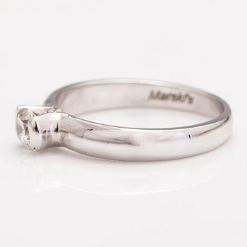 An 18K white gold ring with diamonds ca. 0.38 ct in total.