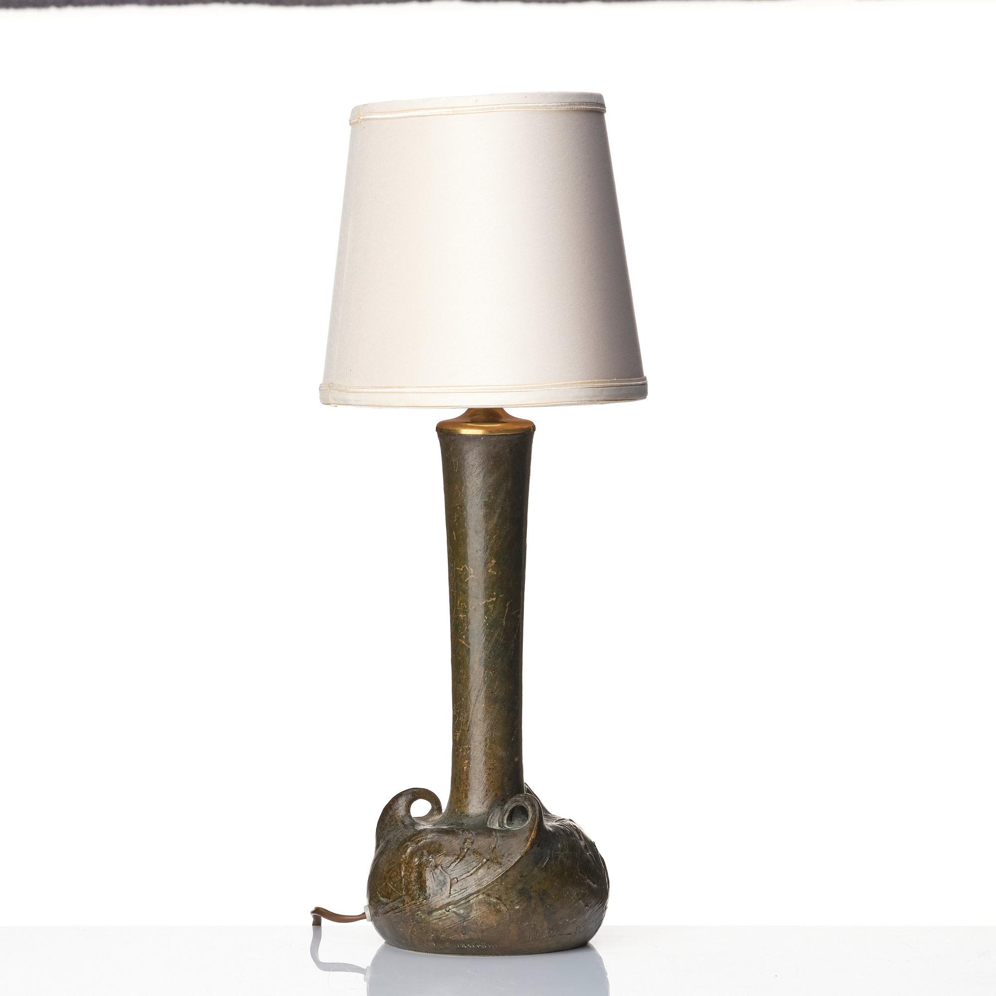Emy Wahlström, bordslampa, Hugo Elmquist, brons, Stockholm, jugend.