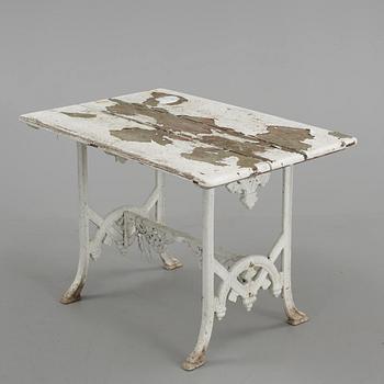 TRÄDGÅRDSGRUPP, 4 delar, aluminium, 1900-talets andra hälft.