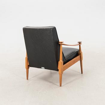 Armchair, Singer Canada 1960s.