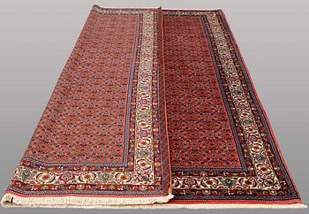 A CARPET, Bidjar, ca 347 x 246 cm.