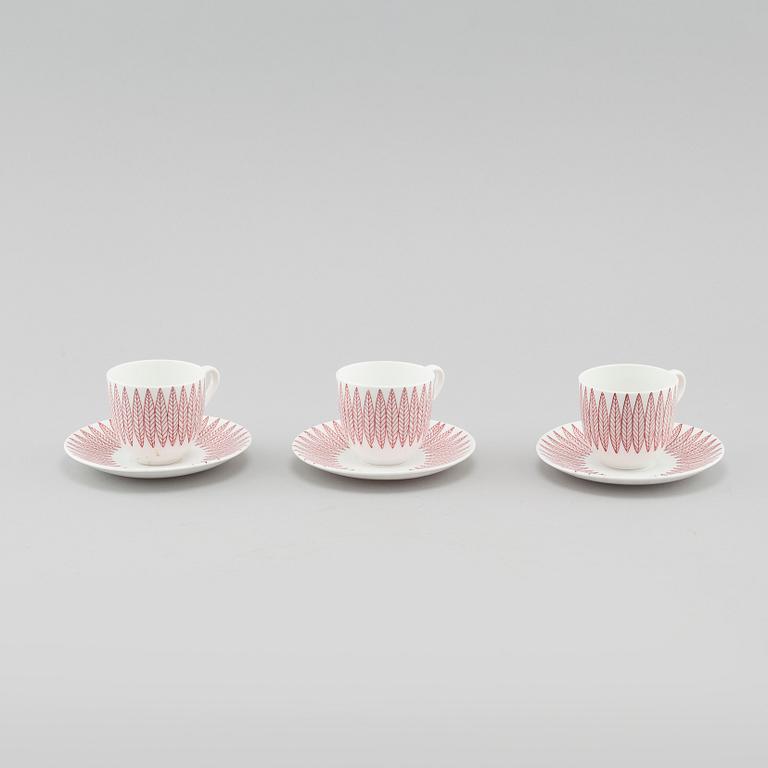 STIG LINDBERG, kaffekoppar med fat, 12 st, benporslin, "Salix", Gustavsberg.