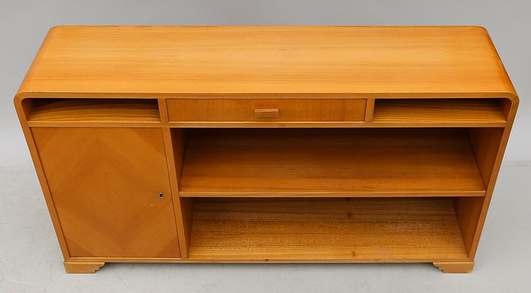 BOKHYLLA, 1900-talets första hälft.