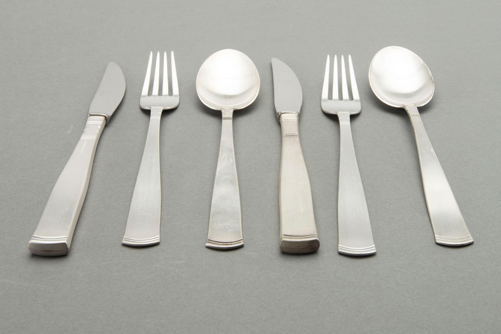 A Swedish 20th century silver set of 18 pcs of Rosenholm Cutlery, mark of GAB Stockholm 1990-tal total weight ca 852 gr.