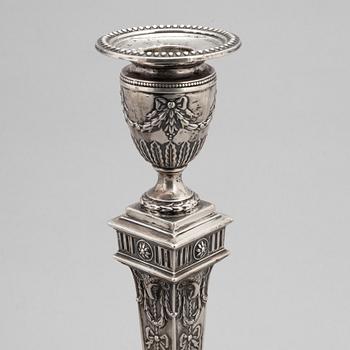 Ljusstakar, ett par, silver, Georg III-stil, James Deakin & Sons (1882-1932), Sheffield, England.