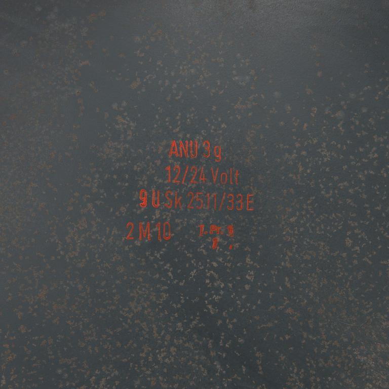 a Siemens "ANU 39" wall clock from the first half of the 20th century.