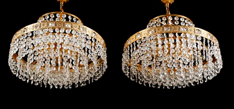 TAKLAMPOR, 1 par, 1900-talets andra hälft. Höjd 45 cm.