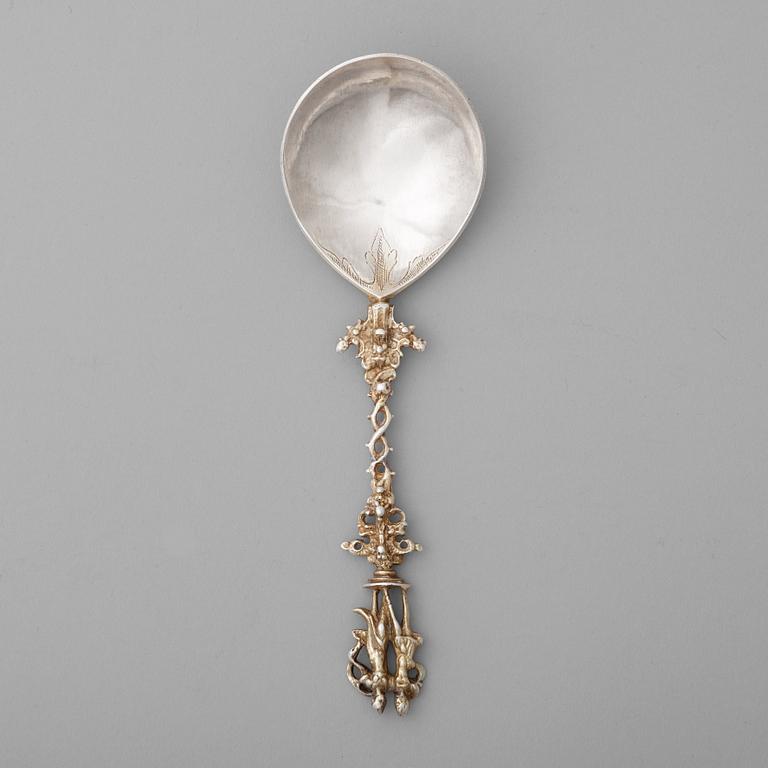 A German 17th century parcel-gilt silver spoon, unmarked, possibly Hamburg.